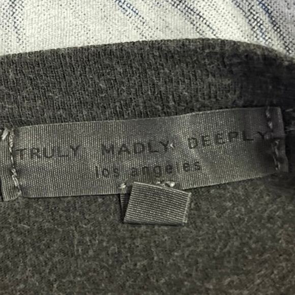 Truly Madly Deeply Fear No Evil Black Skull Print V-Neck Tee T-Shirt Top Size S - Picture 5 of 6